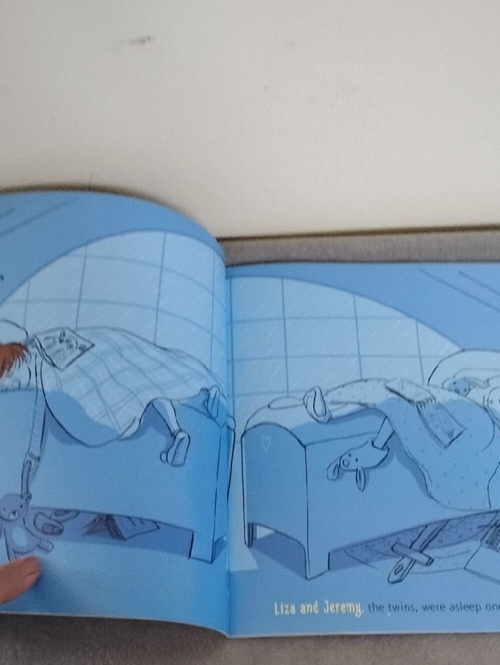 D- The Invisible String Picture Book - Picture 5 of 8